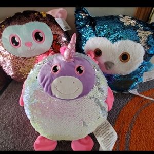 Kid pillow sequin pals